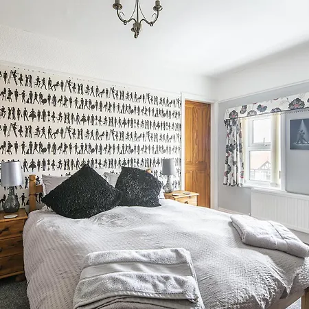 Esklet Γουίτμπι