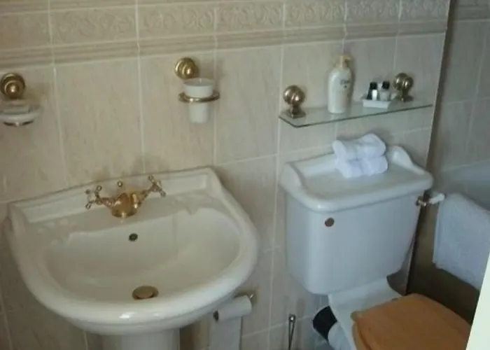 Πανσιόν Esklet 4*