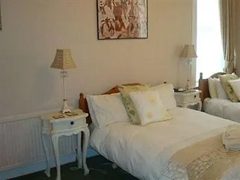 Esklet Πανσιόν 4*